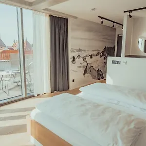 https://hotel-mariandl-am-berg.com-bavaria.com